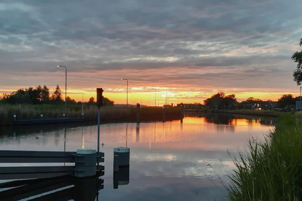 Onder De Kastanje! Villa Koedijk Luaran gambar